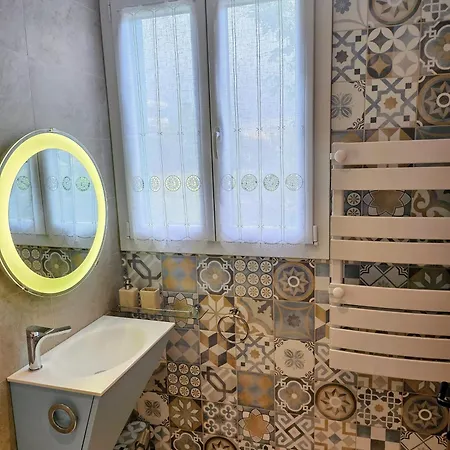 Pres De La Avec Jacuzzi Et Terrasse Privative Lägenhet