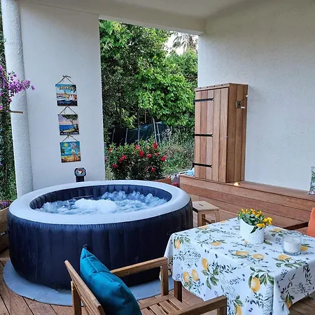 Lägenhet Pres De La Avec Jacuzzi Et Terrasse Privative *